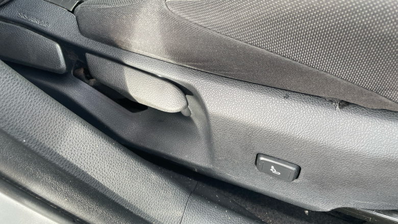 Toyota Corolla 1.8 VVT-i Hybrid Icon Tech 5dr CVT Hybrid Estate